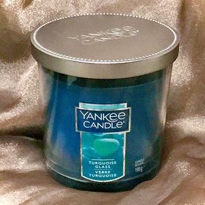 One turquoise glass soy wax new candle Yankee Candle unisex gift tumbler jar